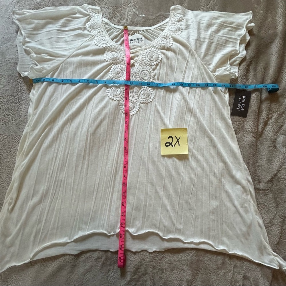 NWT New York Laundry white ruffle raglan embroidery flowy pretty blouse Size 2X - Picture 10 of 10